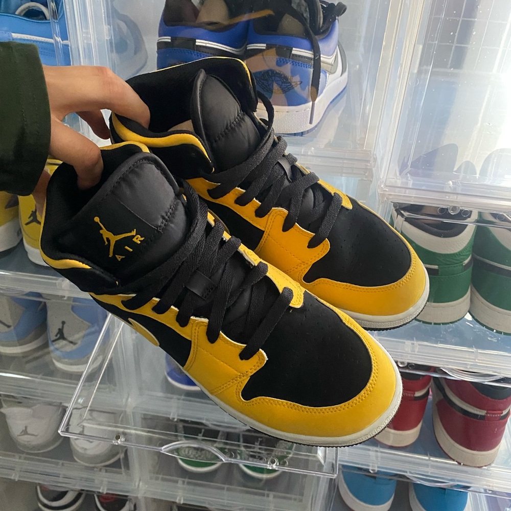 Jordan 1 - Picture 2 of 6